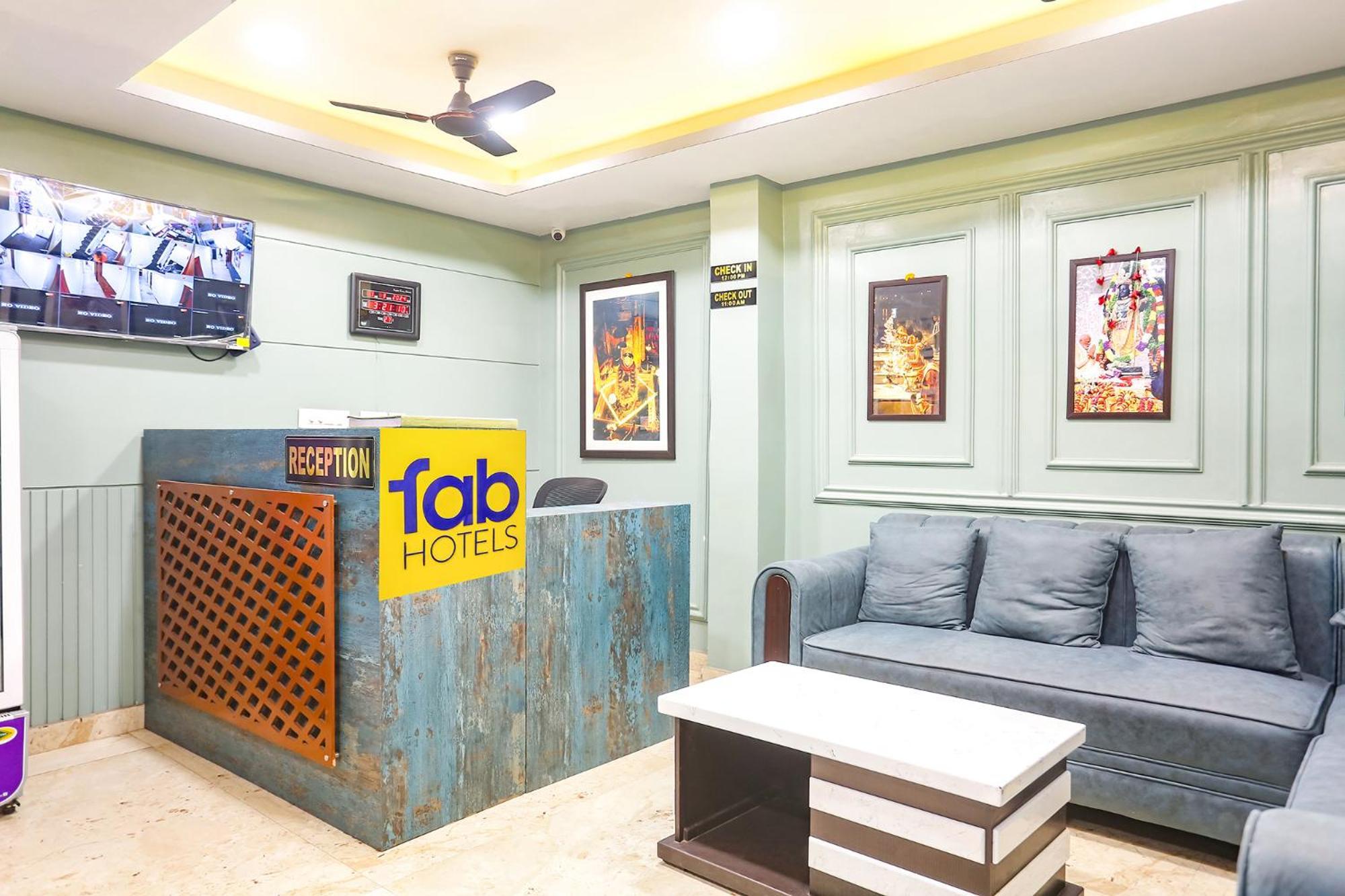 Fabhotel Hari Kunj 900 M From Kashi Vishwanath Temple พาราณสี ภายนอก รูปภาพ